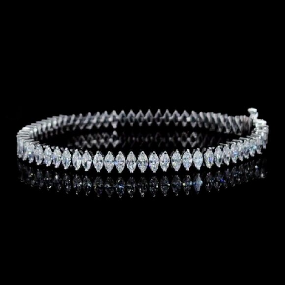 Stunning Marquis Tennis Bracelet Sterling Silver Plated 7" - Picture 3 of 4